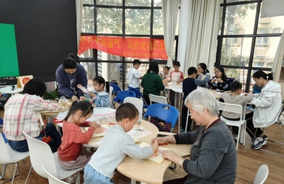 【新围社区】“拓印福韵 亲子迎春”——亲子拓印马年台历活动圆满落幕